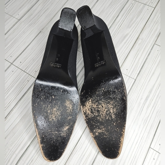 Yves Saint Laurent Vintage Peau de Sole Almond Toe Pumps in Matte Black Size 8 - Picture 9 of 9